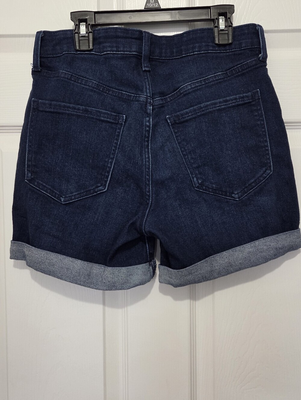 Old Navy High-Waisted Wow Denim Jean Shorts Dark Wash Cuffed Size 4 Mom Shorts - Picture 6 of 9